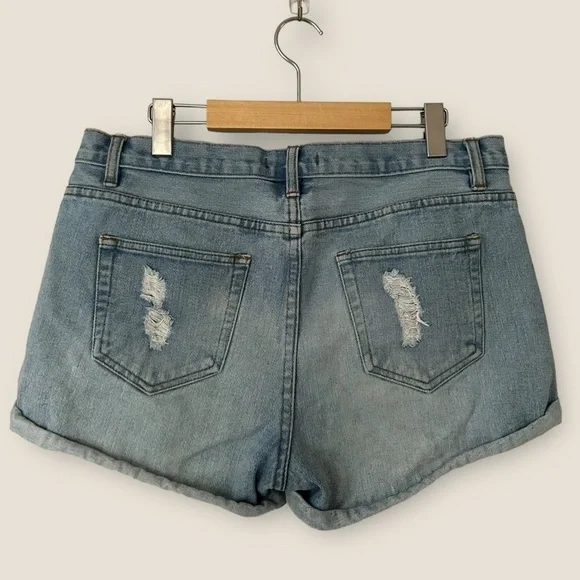 Forever 21 Distressed Denim Shorts - Picture 5 of 8